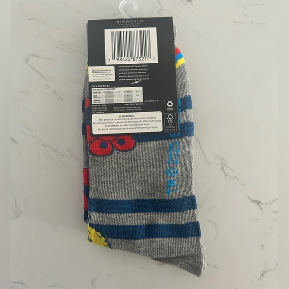 Sesame Street Unisex Crew Socks, Bioworld , Elmo & Friends Size 10-13 - Picture 6 of 8